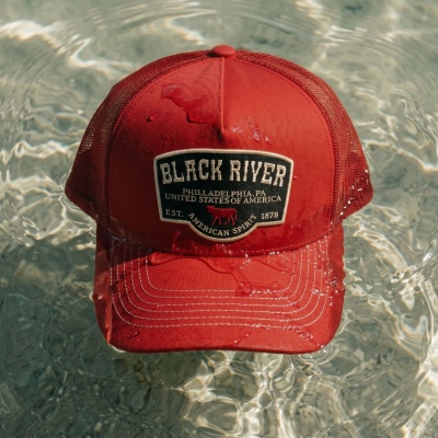 Kappe - Black River Foundry Trucker (rot)