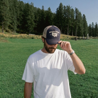 Kappe - Black River America Trucker (marineblau/creme)