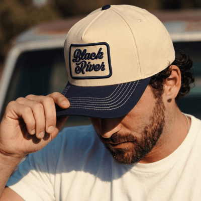 Kappe - Black River Denver Cotton Snapback (creme/marineblau)