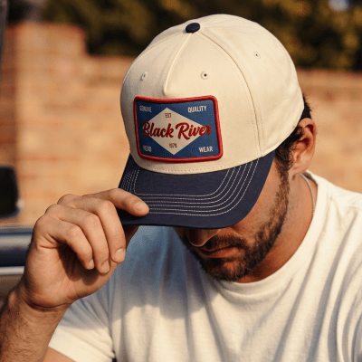 Kappe - Black River Atlanta Cotton Snapback (cremefarben/Marineblau)