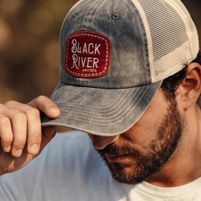 Kappe - Black River Spokane Washed Trucker (Olivgrün/creme)