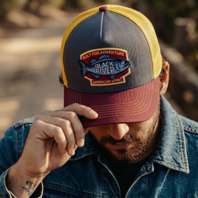 Kappe - Black River Adventure Trucker (blau/beige/rot)