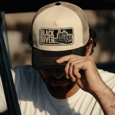 Kappe - Black River Hauler Trucker (cremefarben/beige/schwarz)