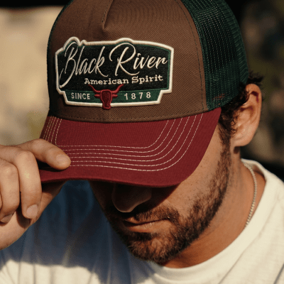 Kappe - Black River Outlaw Trucker (braun/grün/rot)