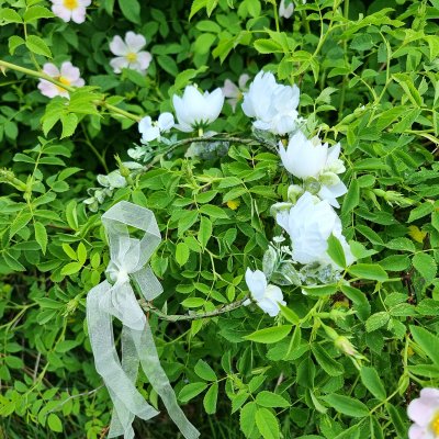 Blumenkranz - Gårda Liana Flowerband (weiß)