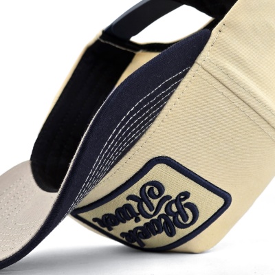 Kappe - Black River Denver Cotton Snapback (creme/marineblau)