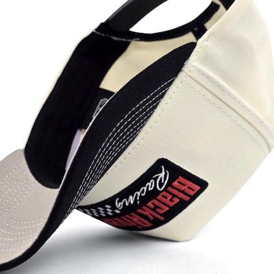 Kappe - Black River Racing Cotton Snapback (Offwhite/Schwarz)
